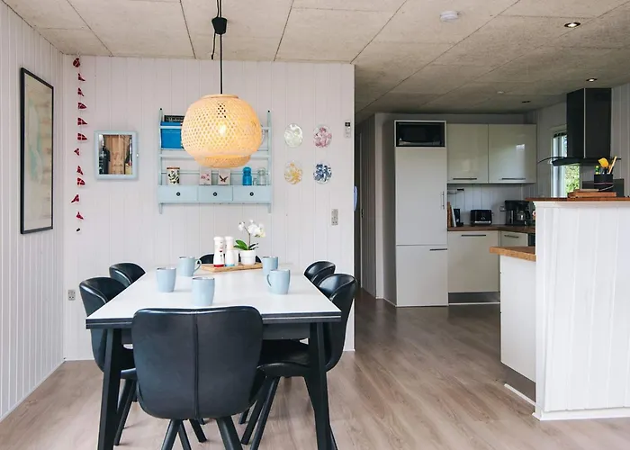 Дом отдыха 6 Person In Tarm-by Traum